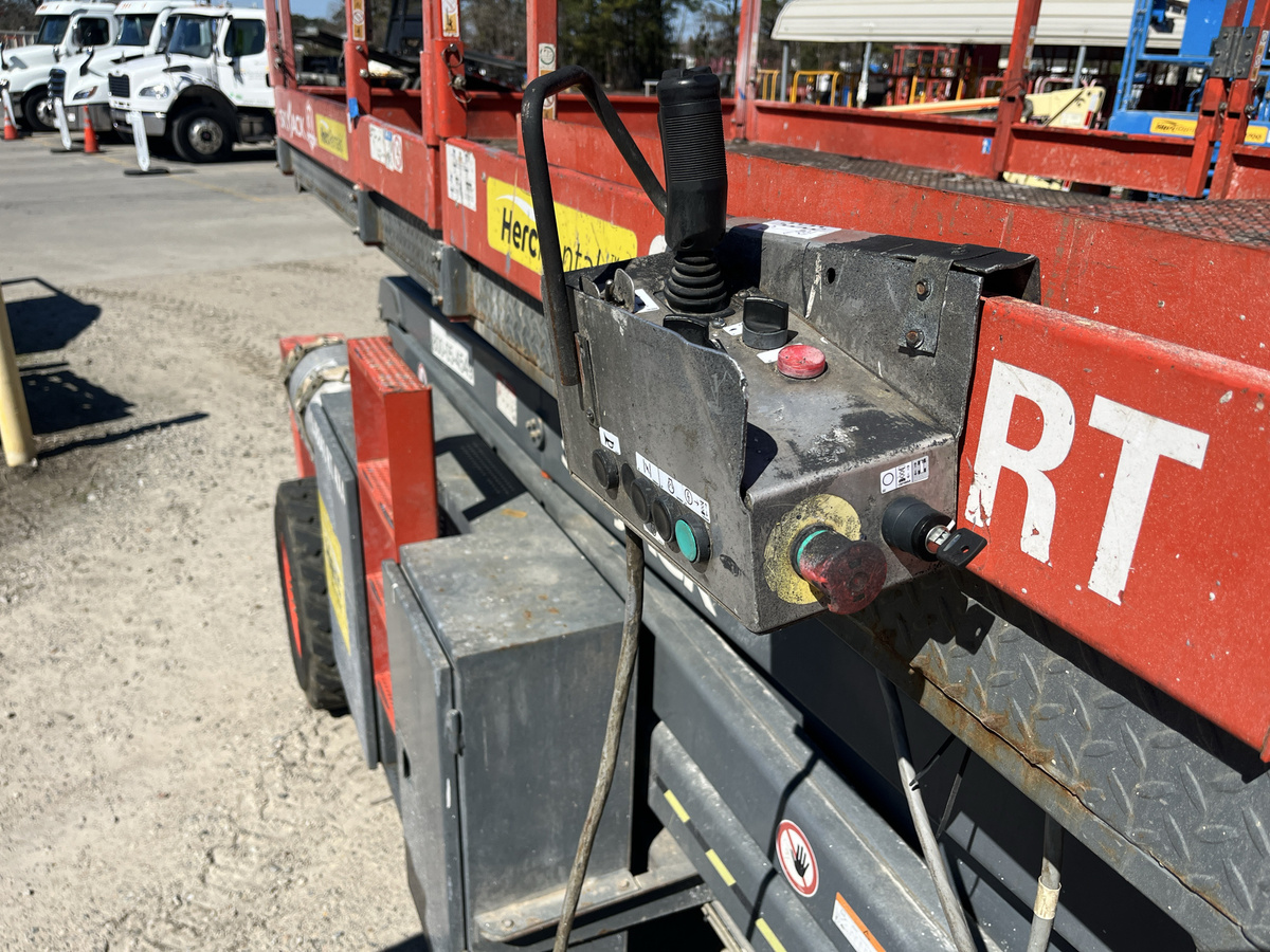 2015 Skyjack SJ8841 RT-8