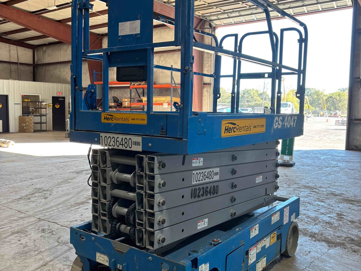 2018 Genie GS-4047