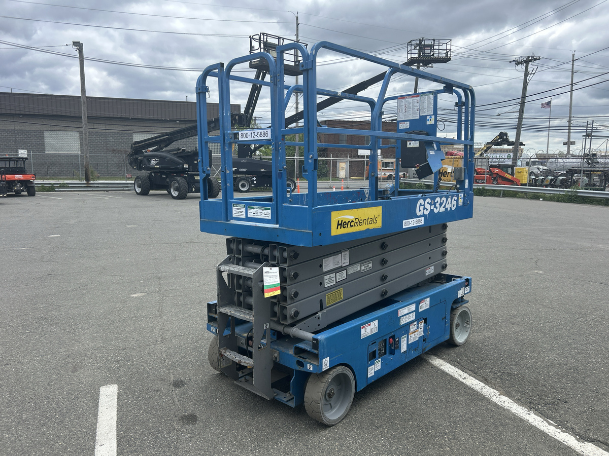 2016 Genie GS-3246-3