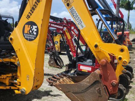 2022 JCB 3CX-4
