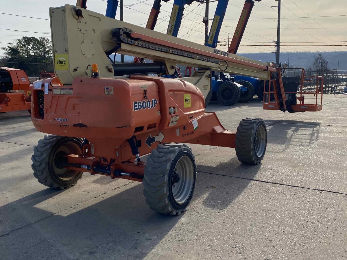 2015 JLG E600JP