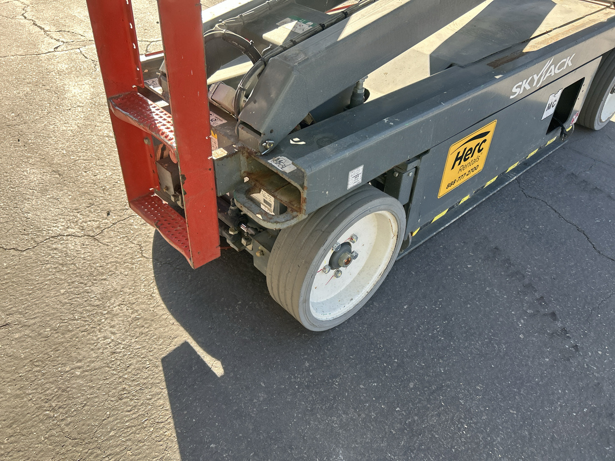 2017 Skyjack SJ3226-16