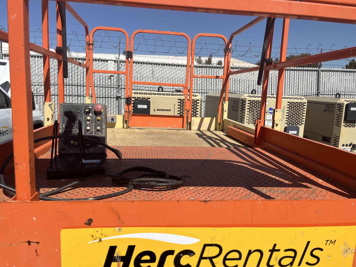 2018 JLG 260MRT