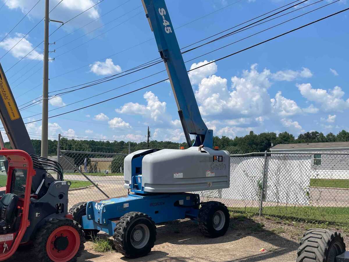 2018 Genie S-45