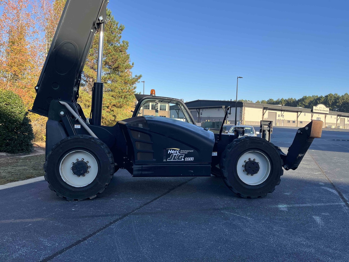 2018 JLG 1255-2
