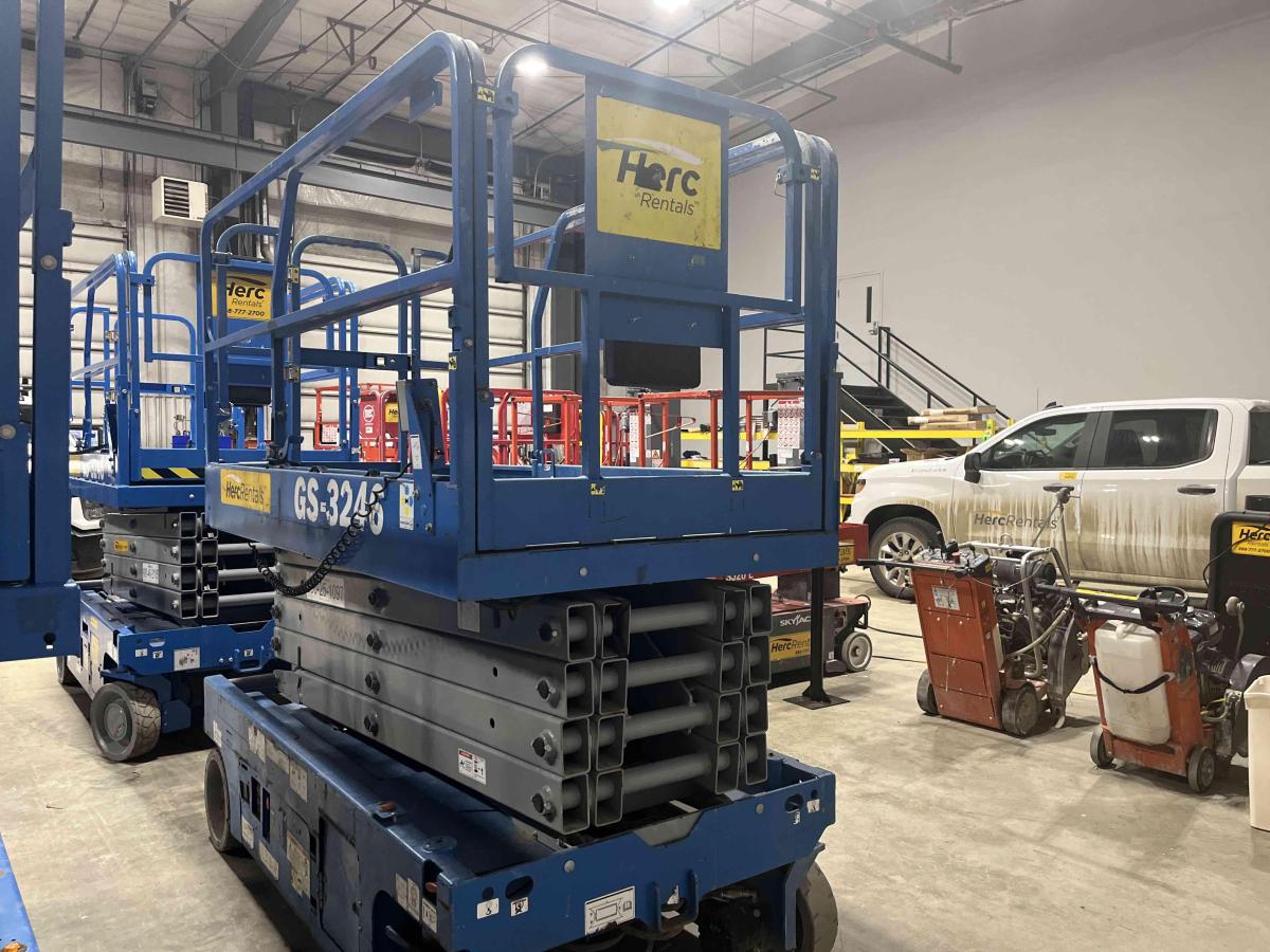 2019 Genie GS-3246