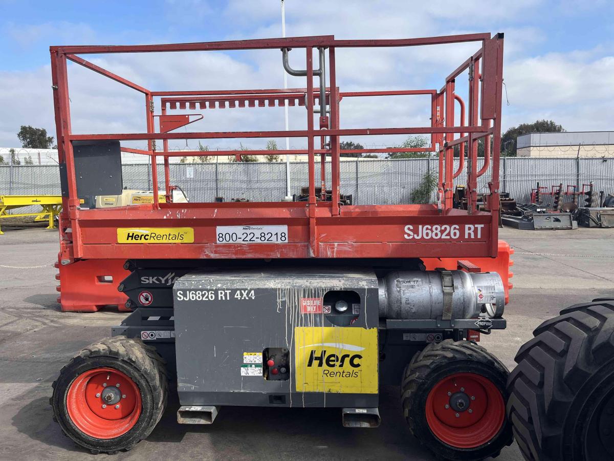 2018 Skyjack SJ-6826RT-1