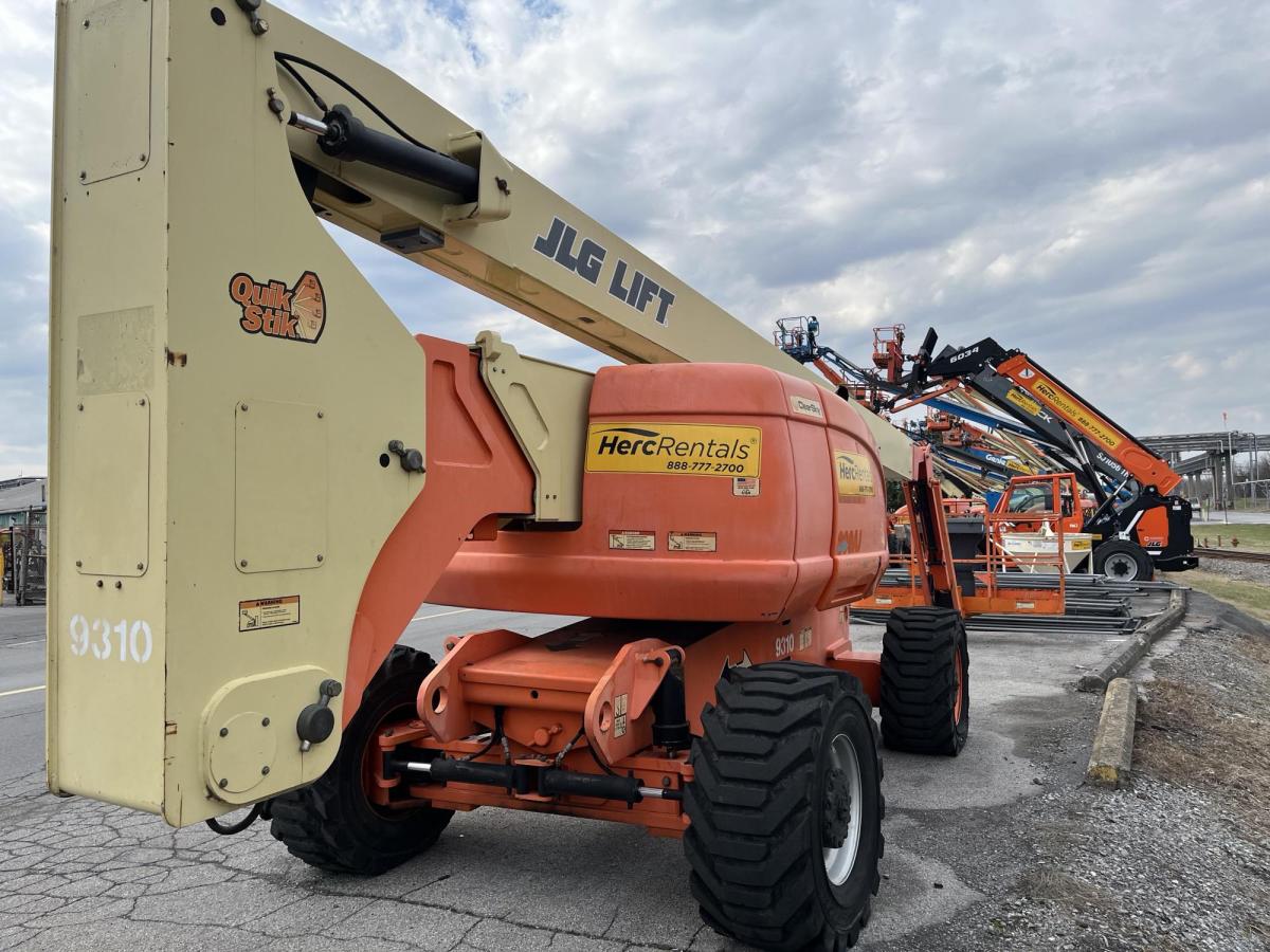 2005 JLG 800AJ