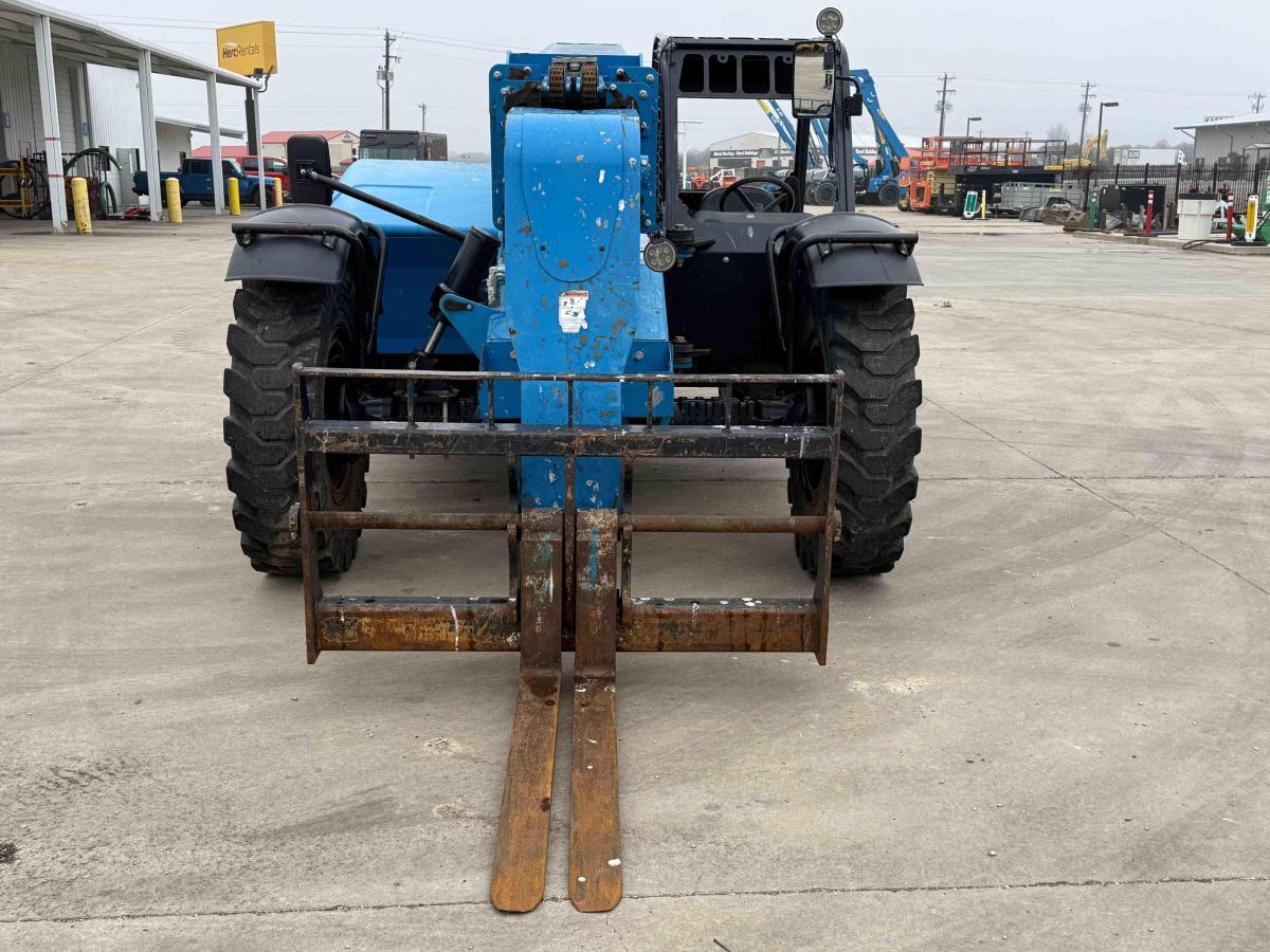 2018 Genie GTH 844