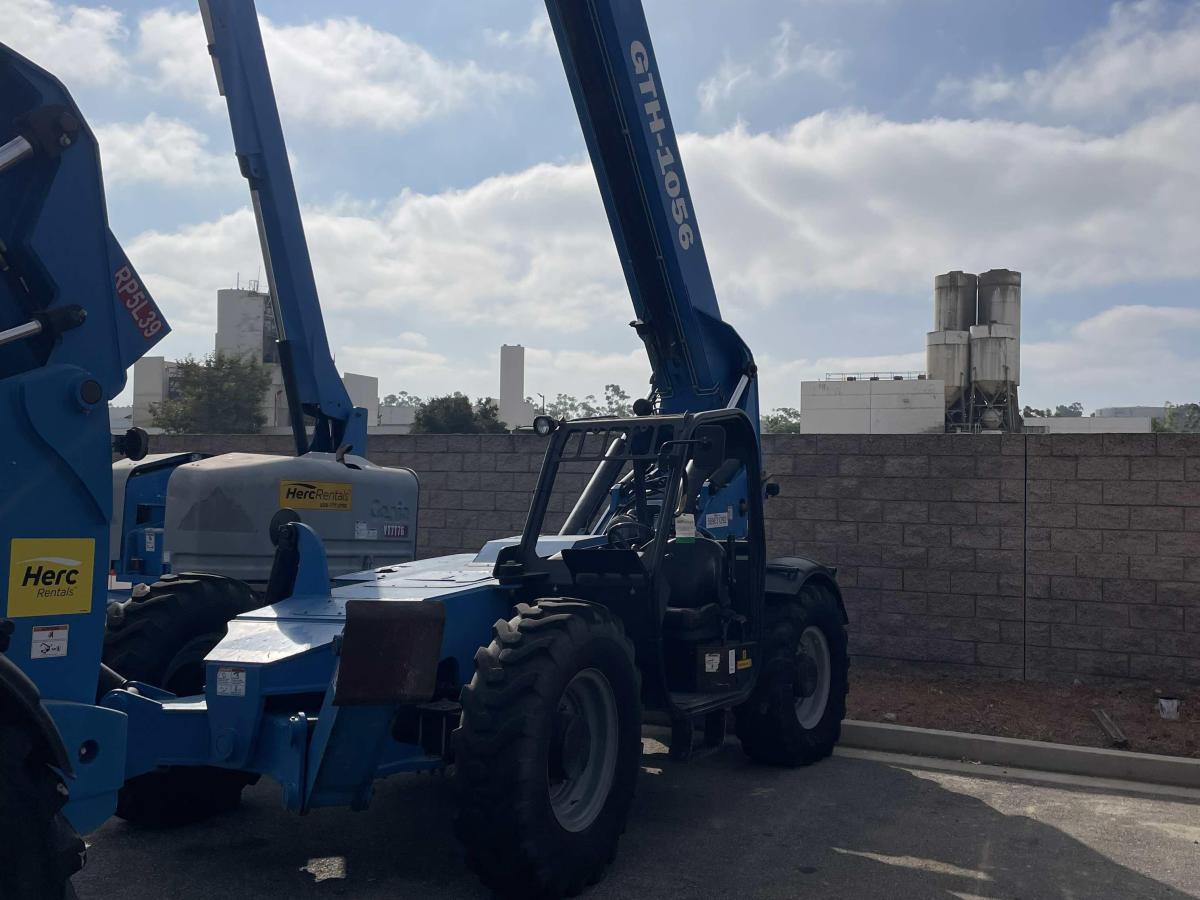 2014 Genie GTH-1056