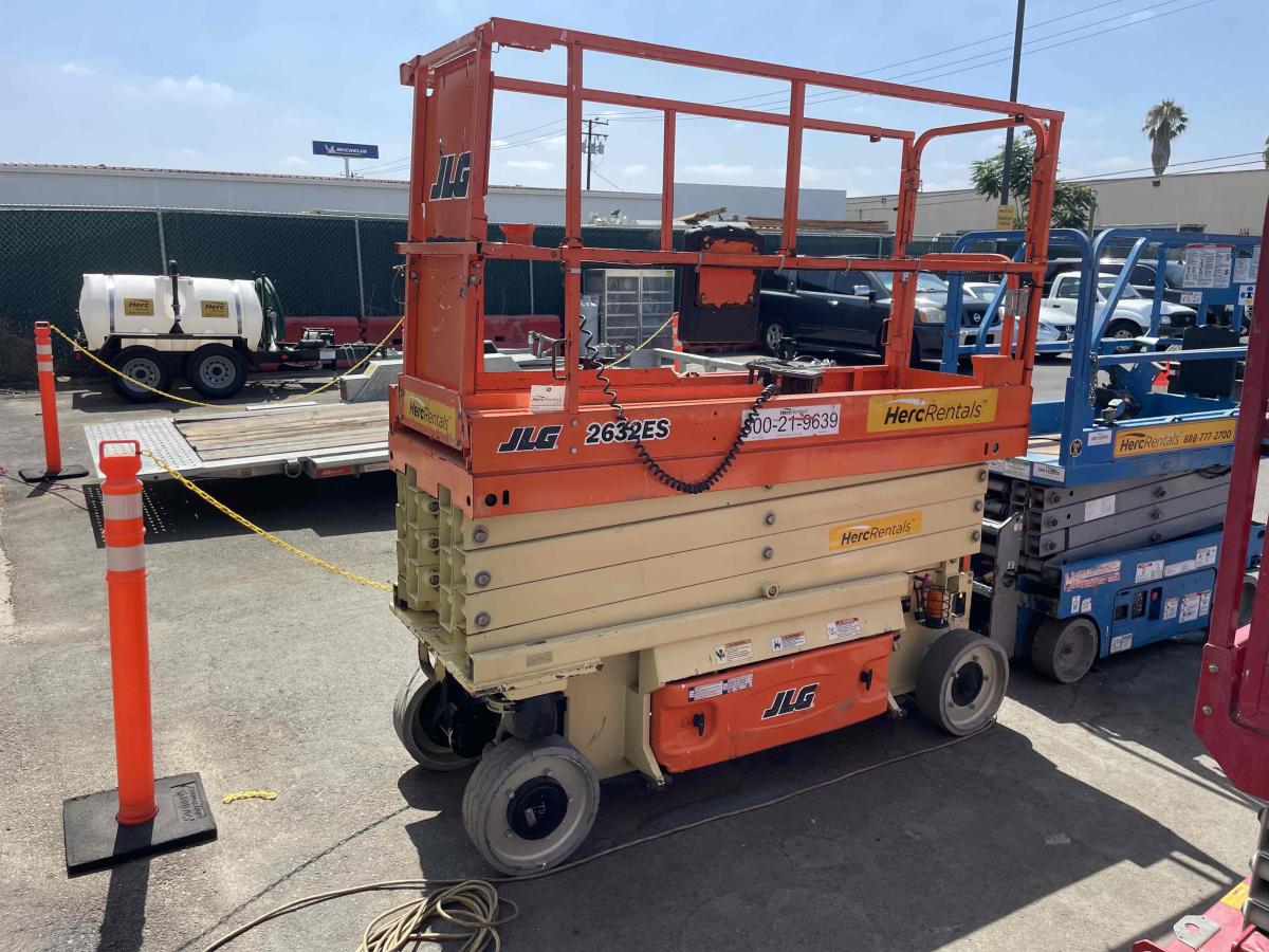 2018 JLG 2632ES