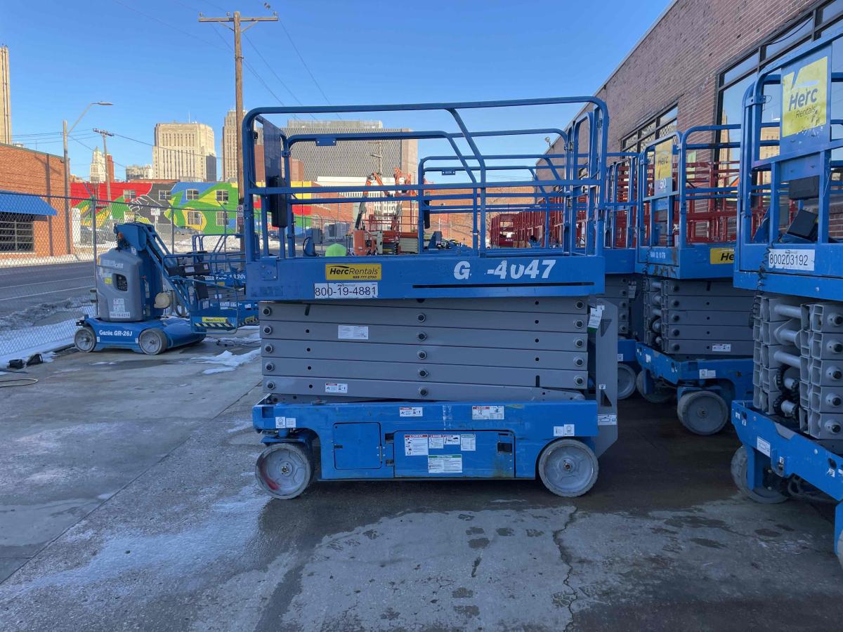 2018 Genie GS-4047
