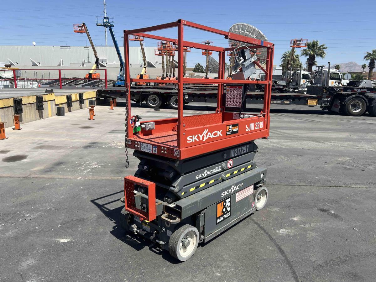 2017 Skyjack SJ3219