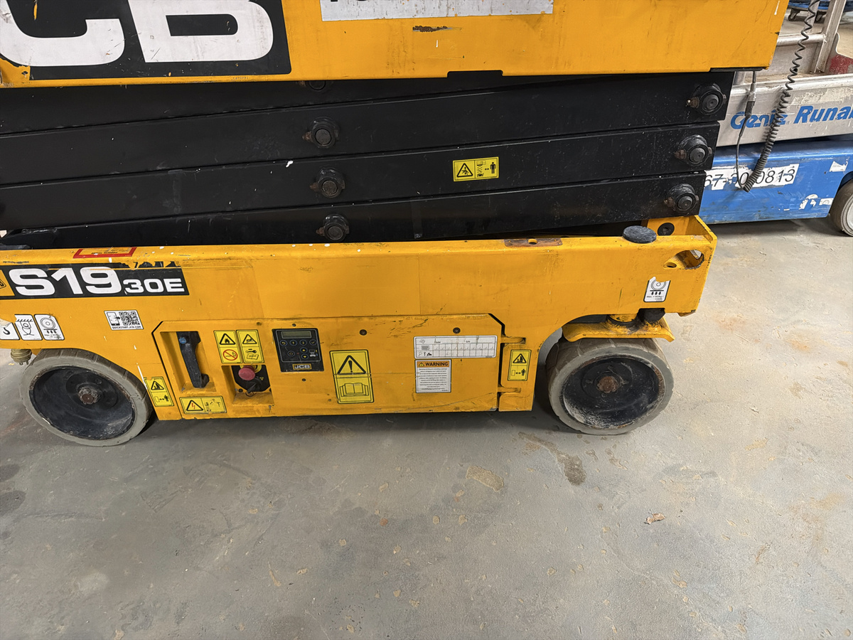 2022 JCB S1930E-5