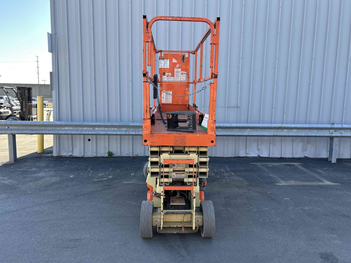 2018 JLG 2632ES-3