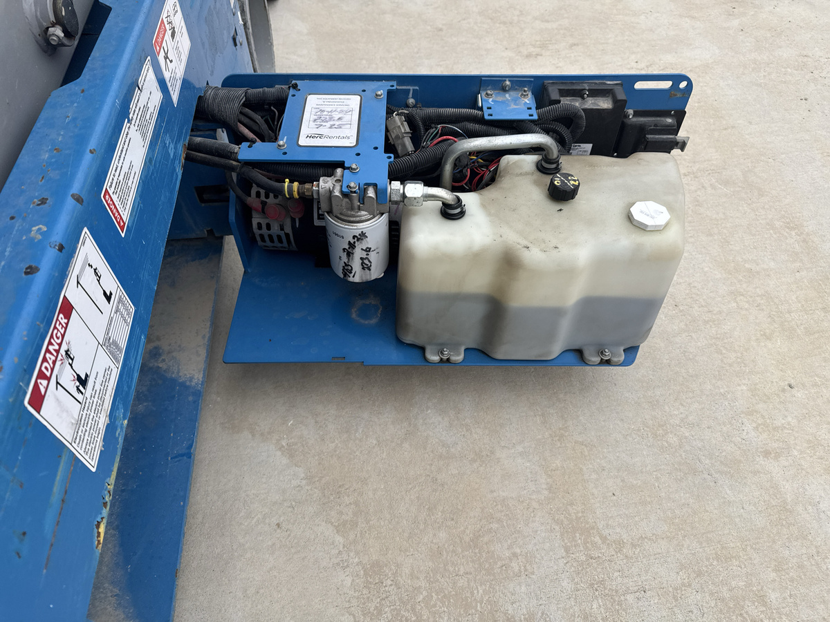 2017 Genie GS-3232-9