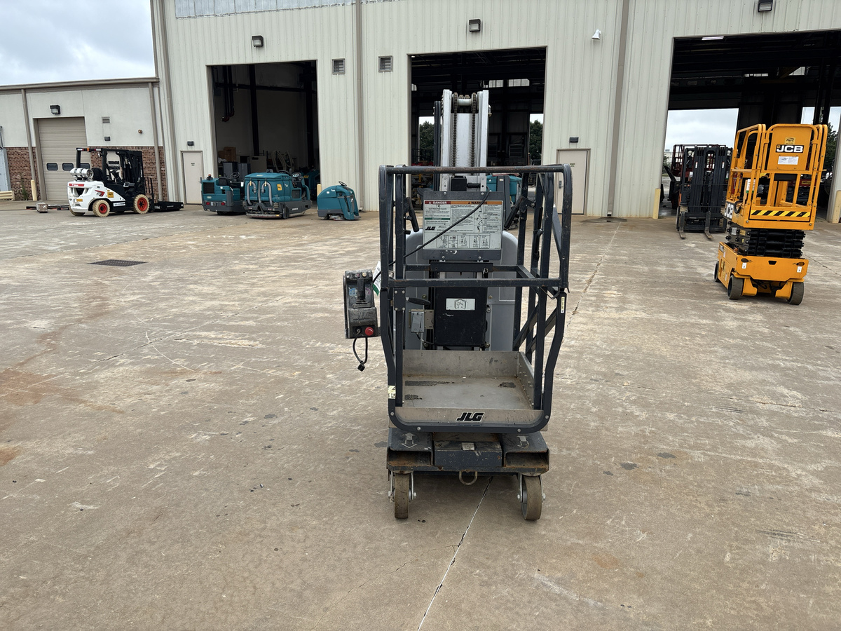 2017 JLG 20MVL-2