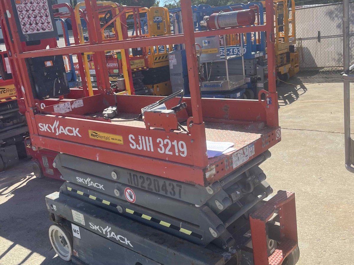 2017 Skyjack SJ3219-5