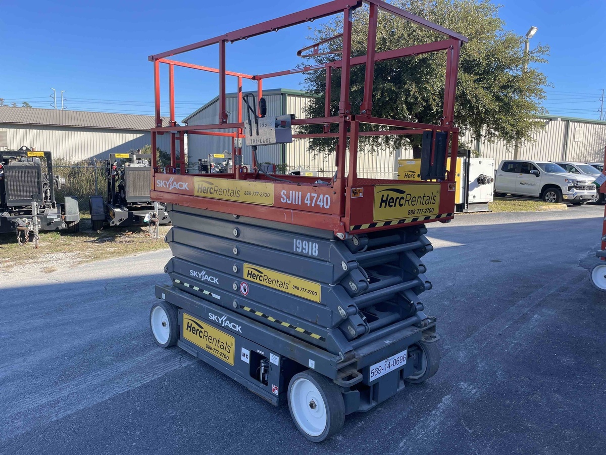 2019 Skyjack SJ4740