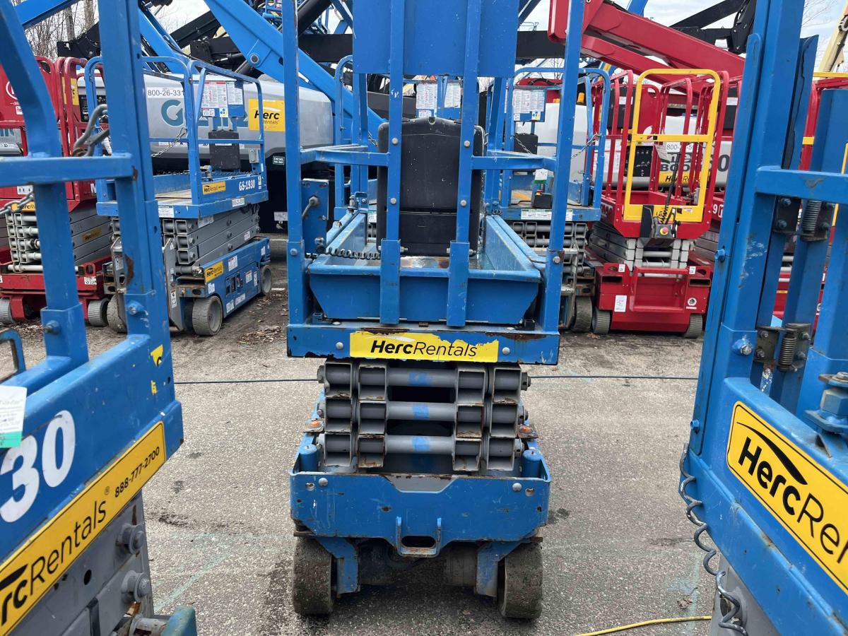 2018 Genie GS-1930