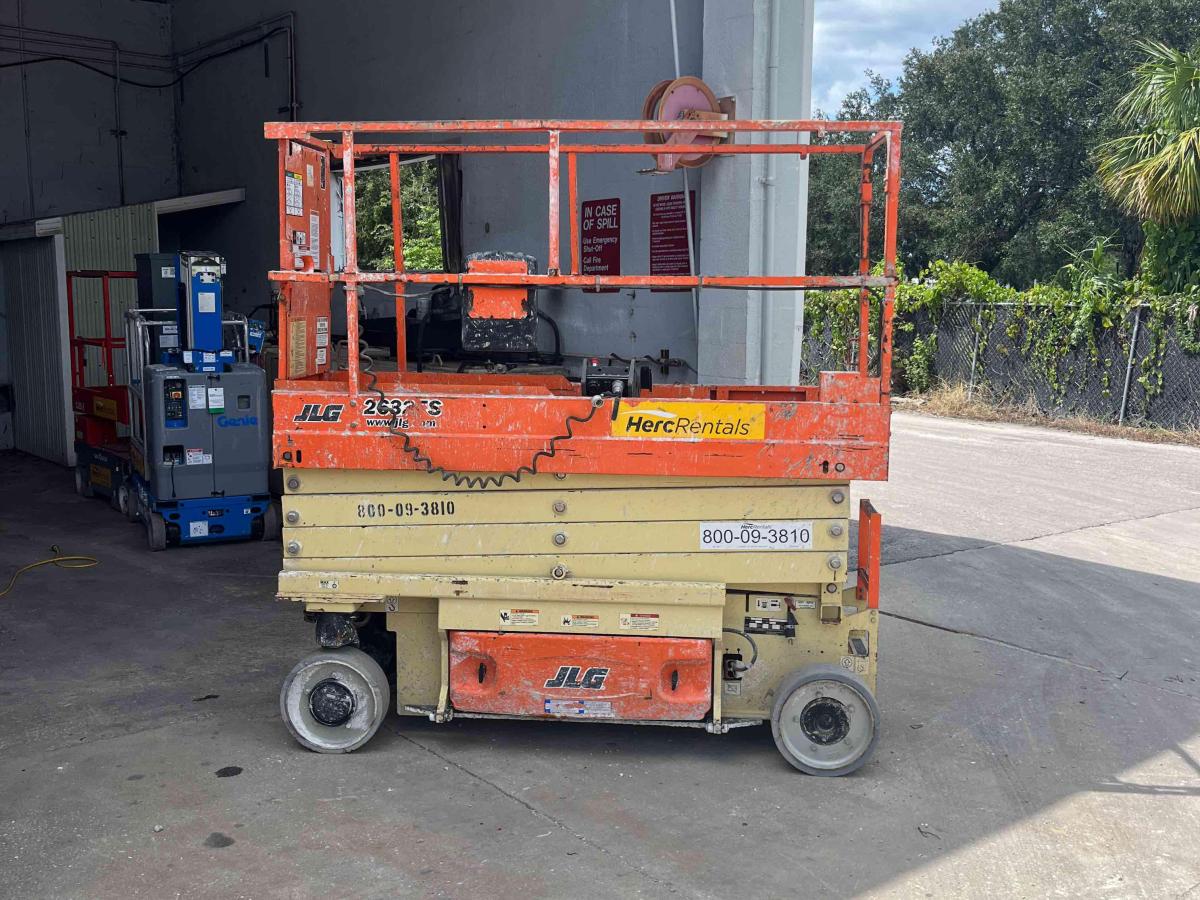 2016 JLG 2632ES