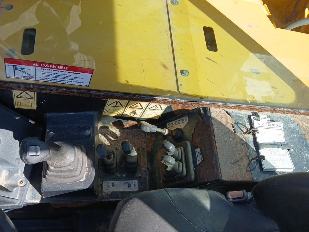 2017 JCB 510-56