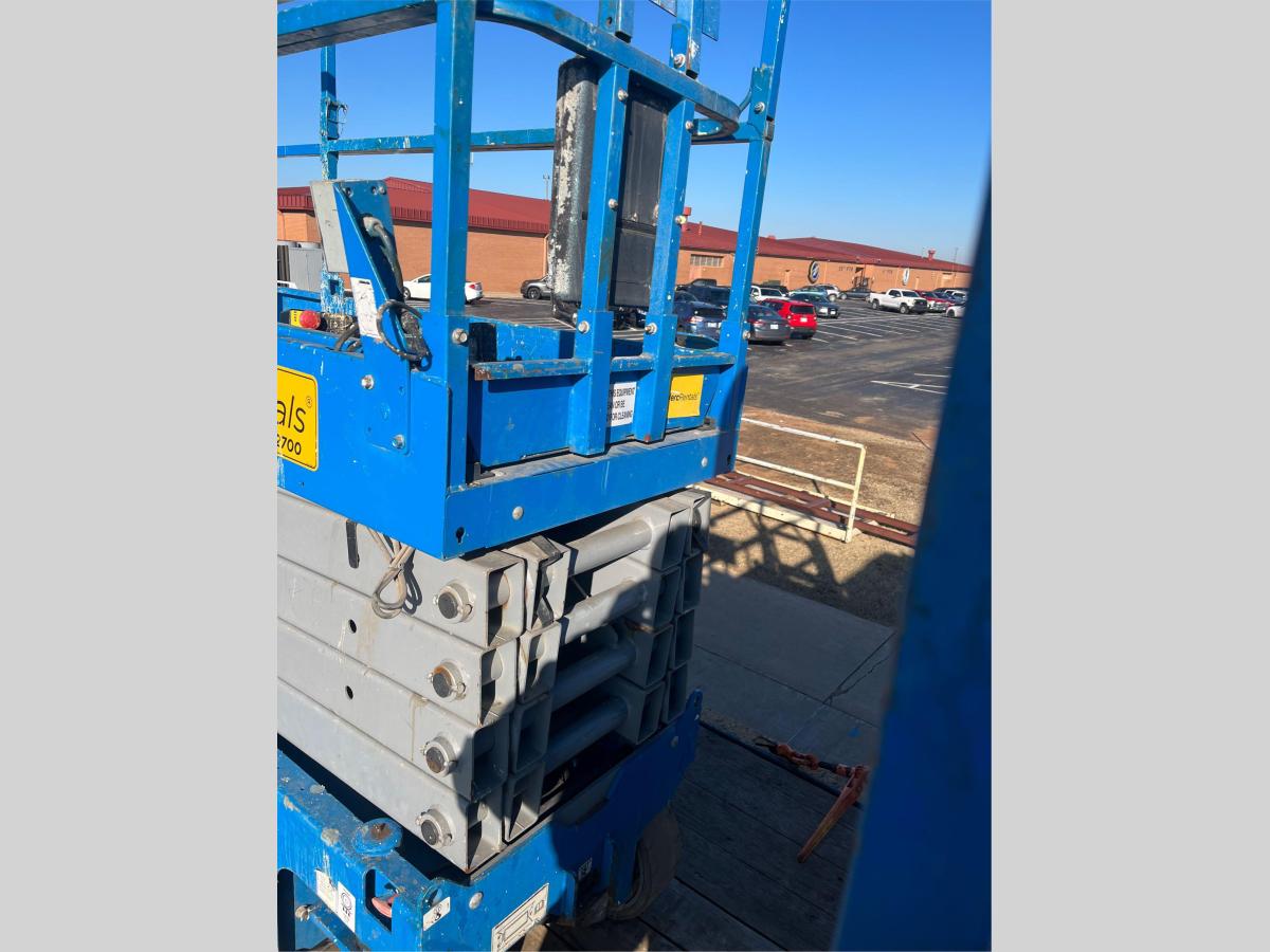 2016 Genie GS-3232