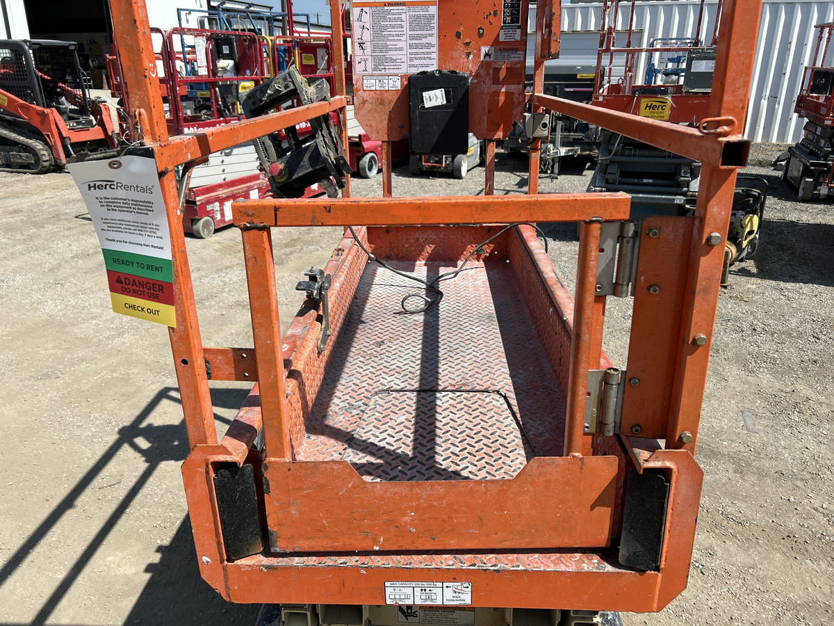 2019 JLG 1932R-5