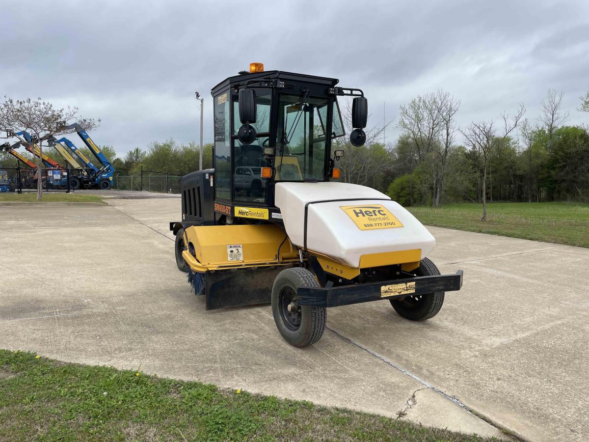 2018 LayMor SweepMaster 450-ST