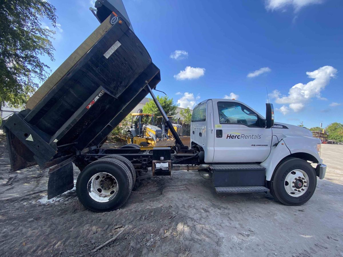 2017 Ford F750