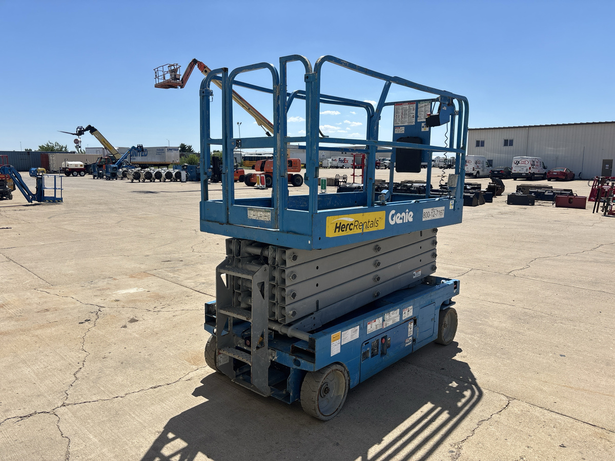 2016 Genie GS-3246-3