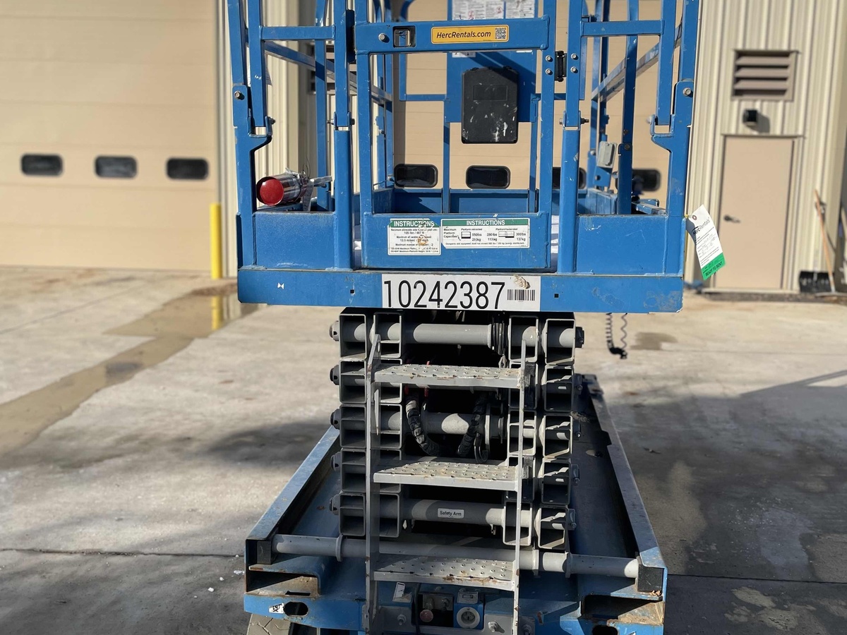2018 Genie GS-4047-2