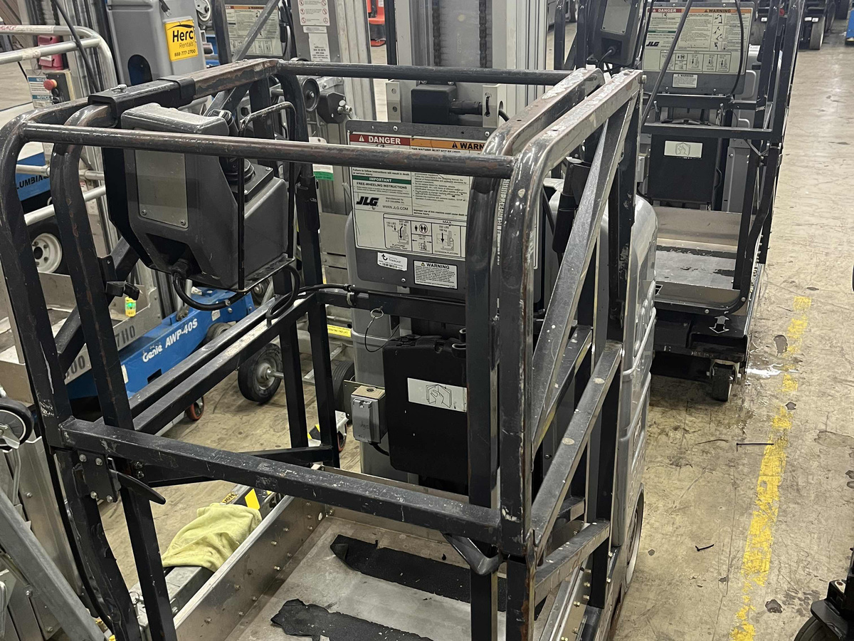 2020 JLG 20MVL-6