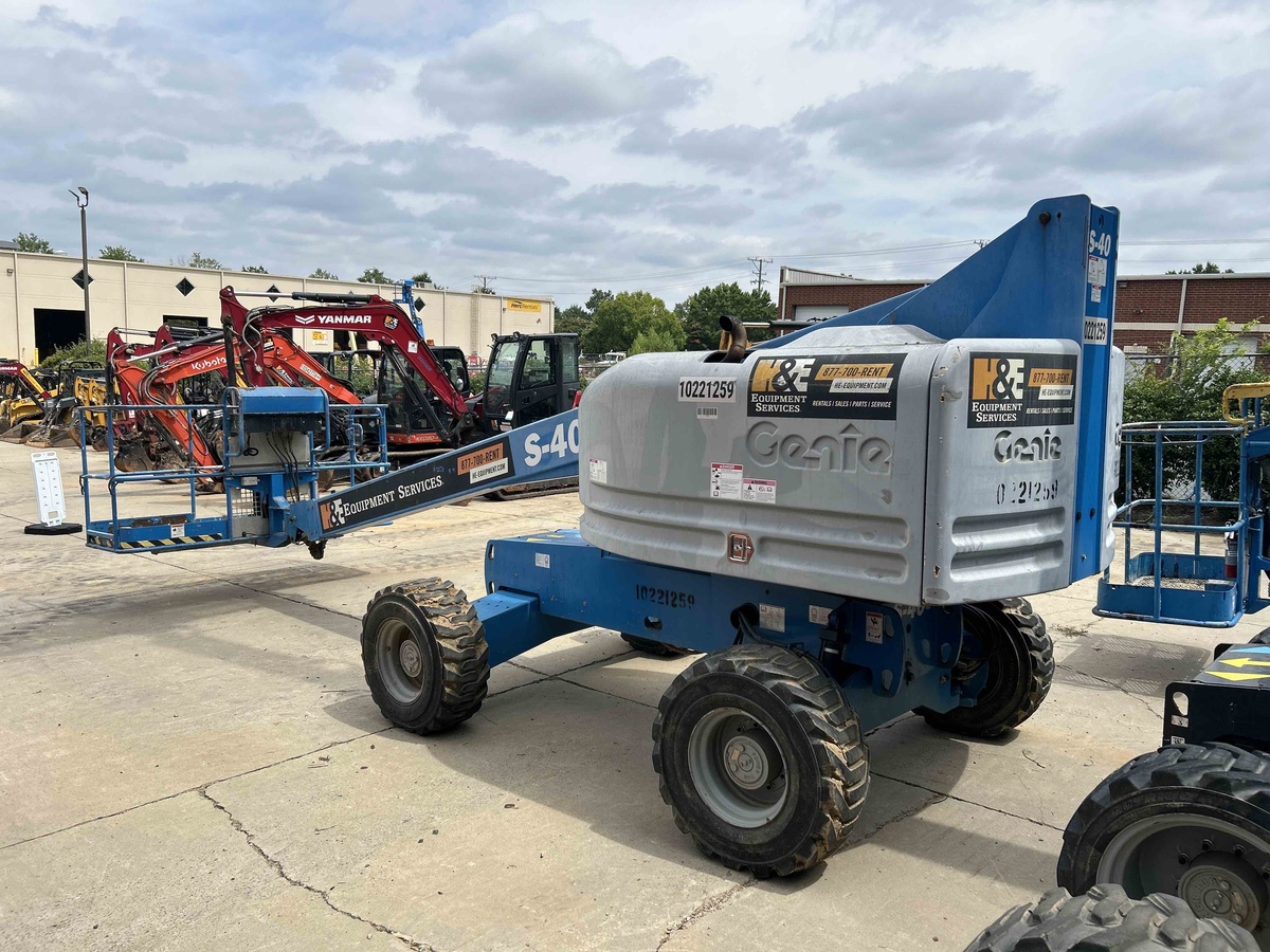 2017 Genie S-40-8