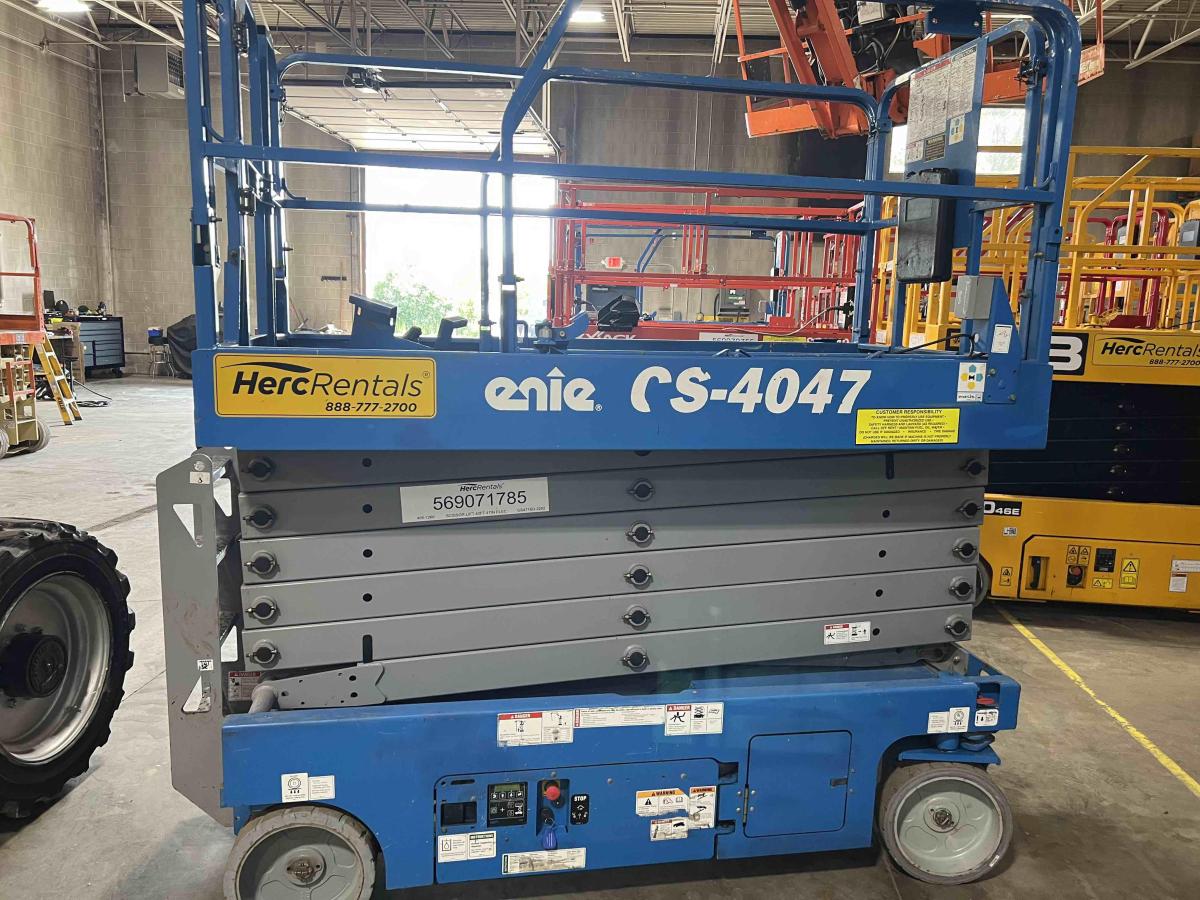2016 Genie GS-4047