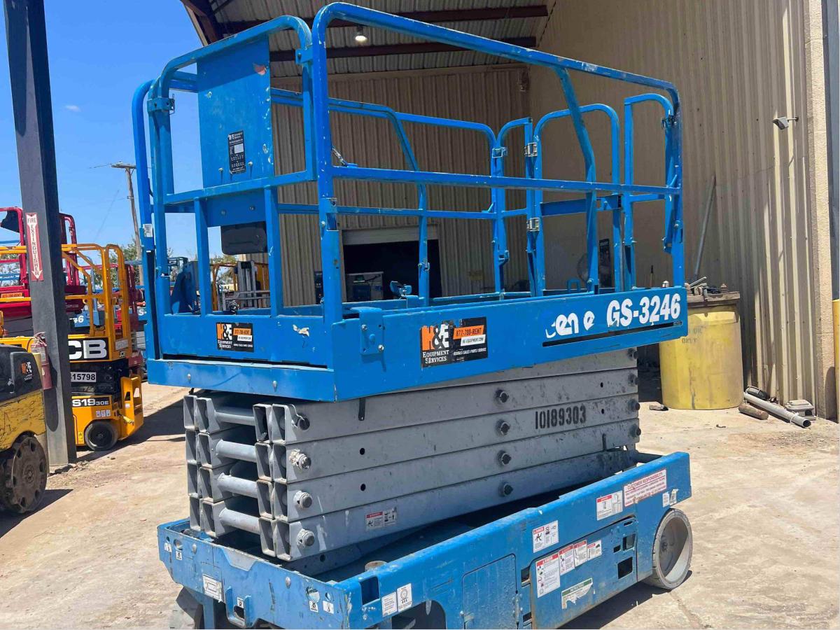 2016 Genie GS-3246-2