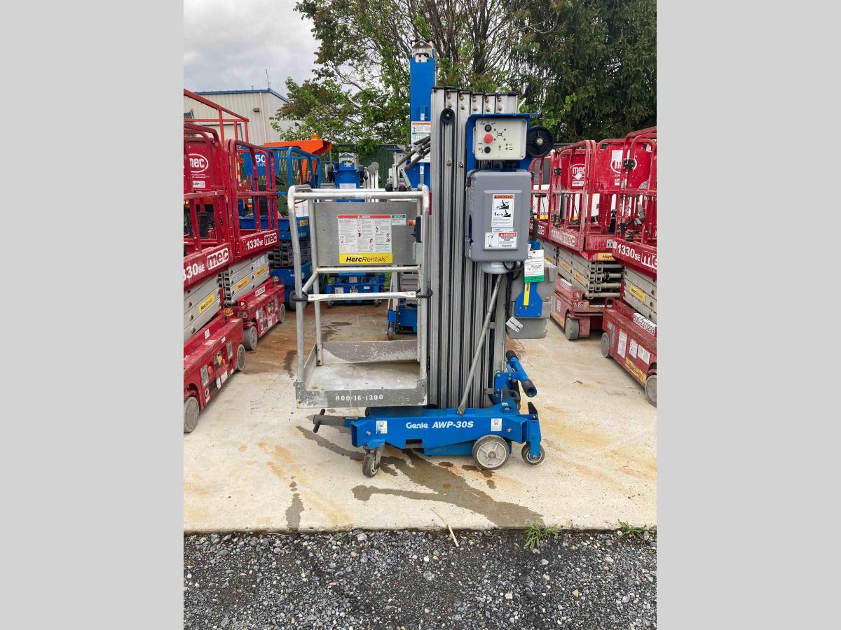 2017 Genie AWP-30S-4