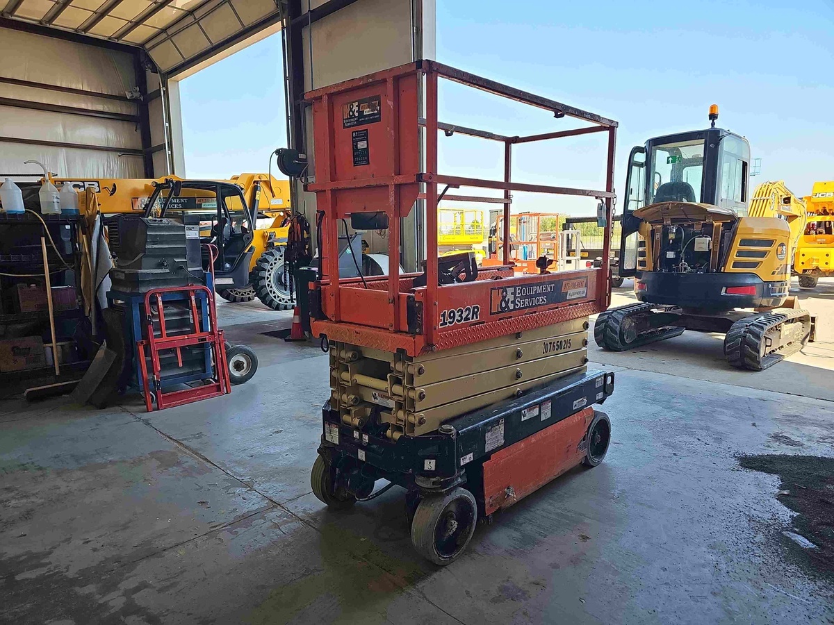 2018 JLG 1932R-4