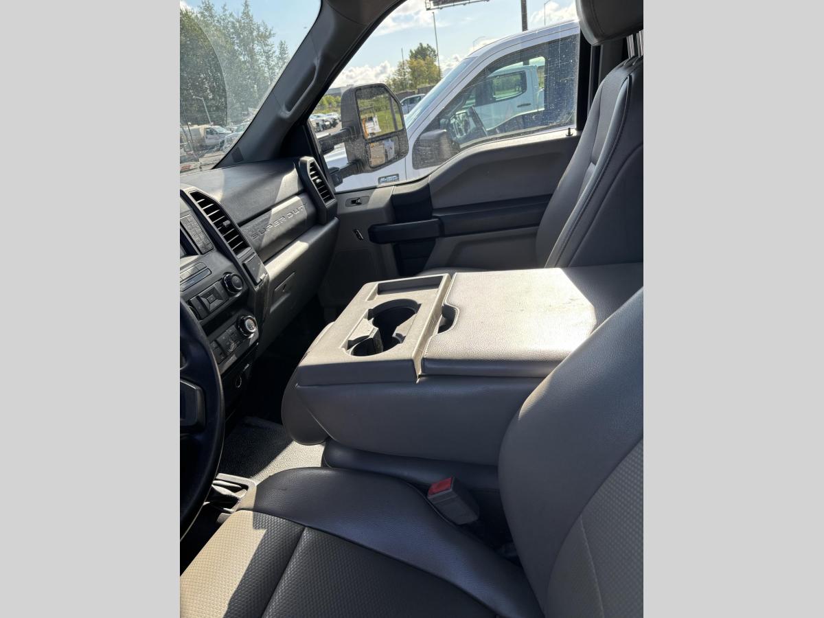 2019 Ford F550-8