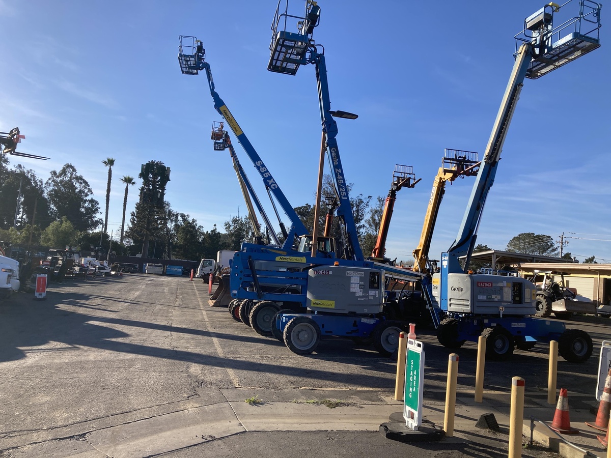 2018 Genie Z-45/25J RT