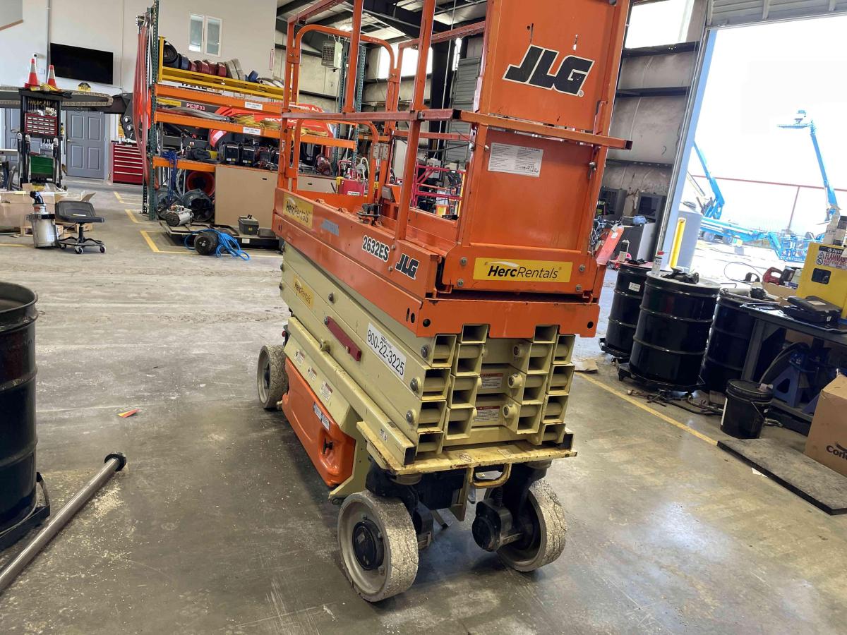 2018 JLG 2632ES