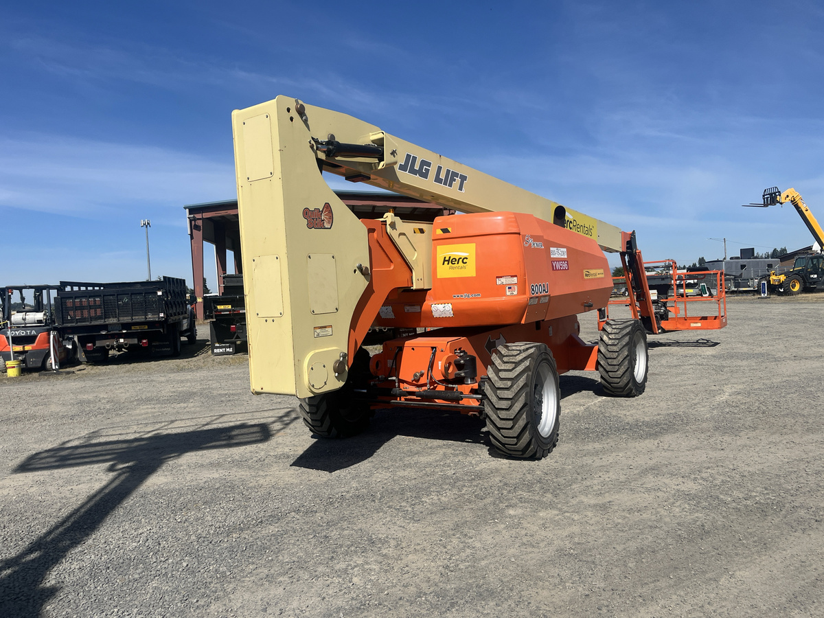 2017 JLG 800AJ-4