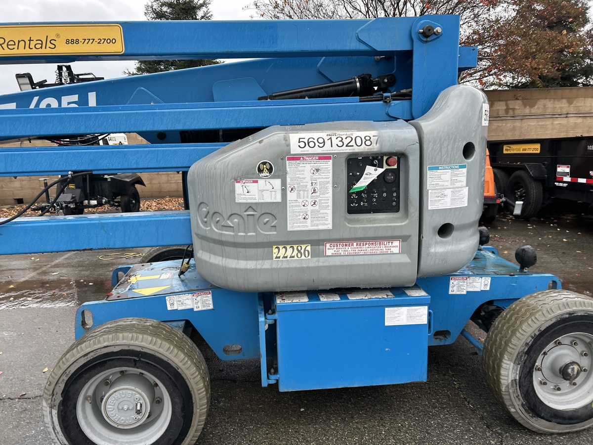 2017 Genie Z-45/25-5