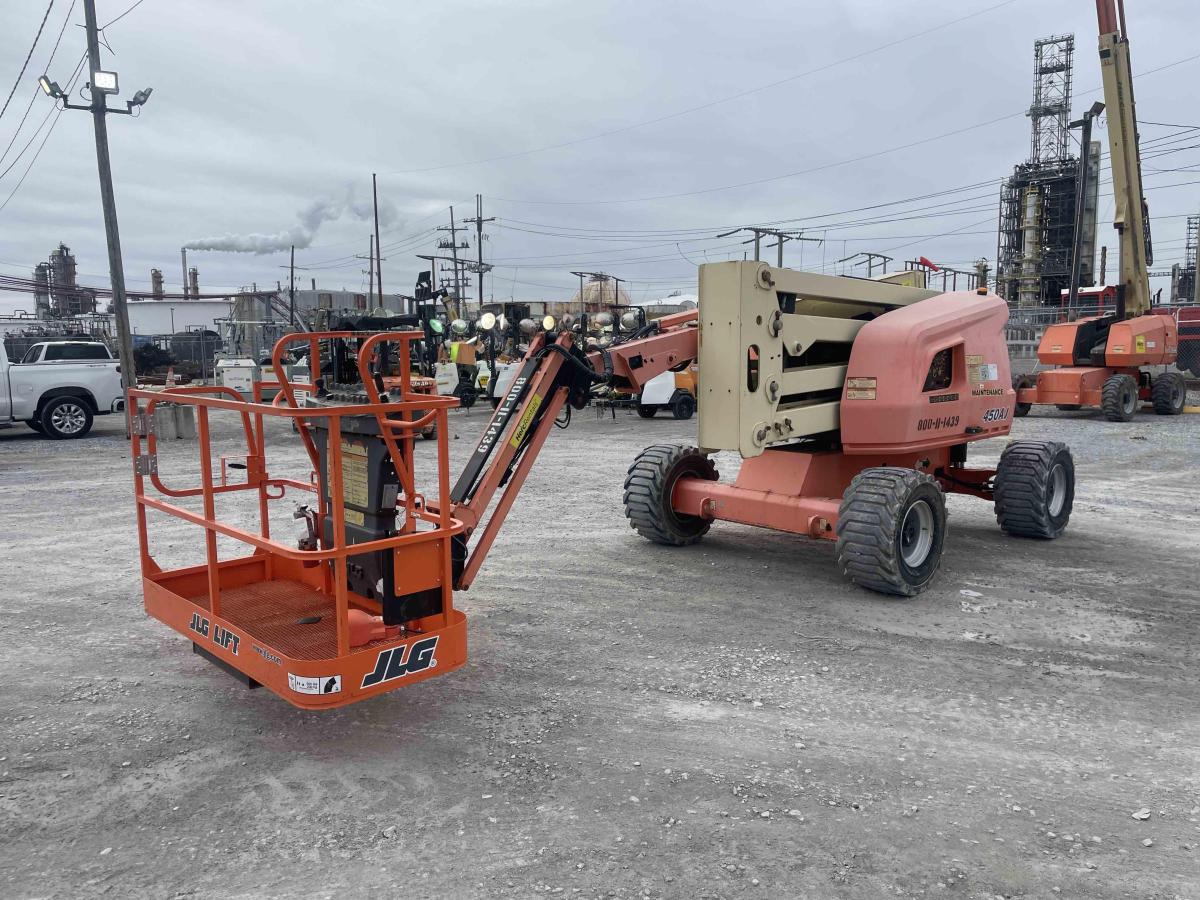 2016 JLG 450AJ