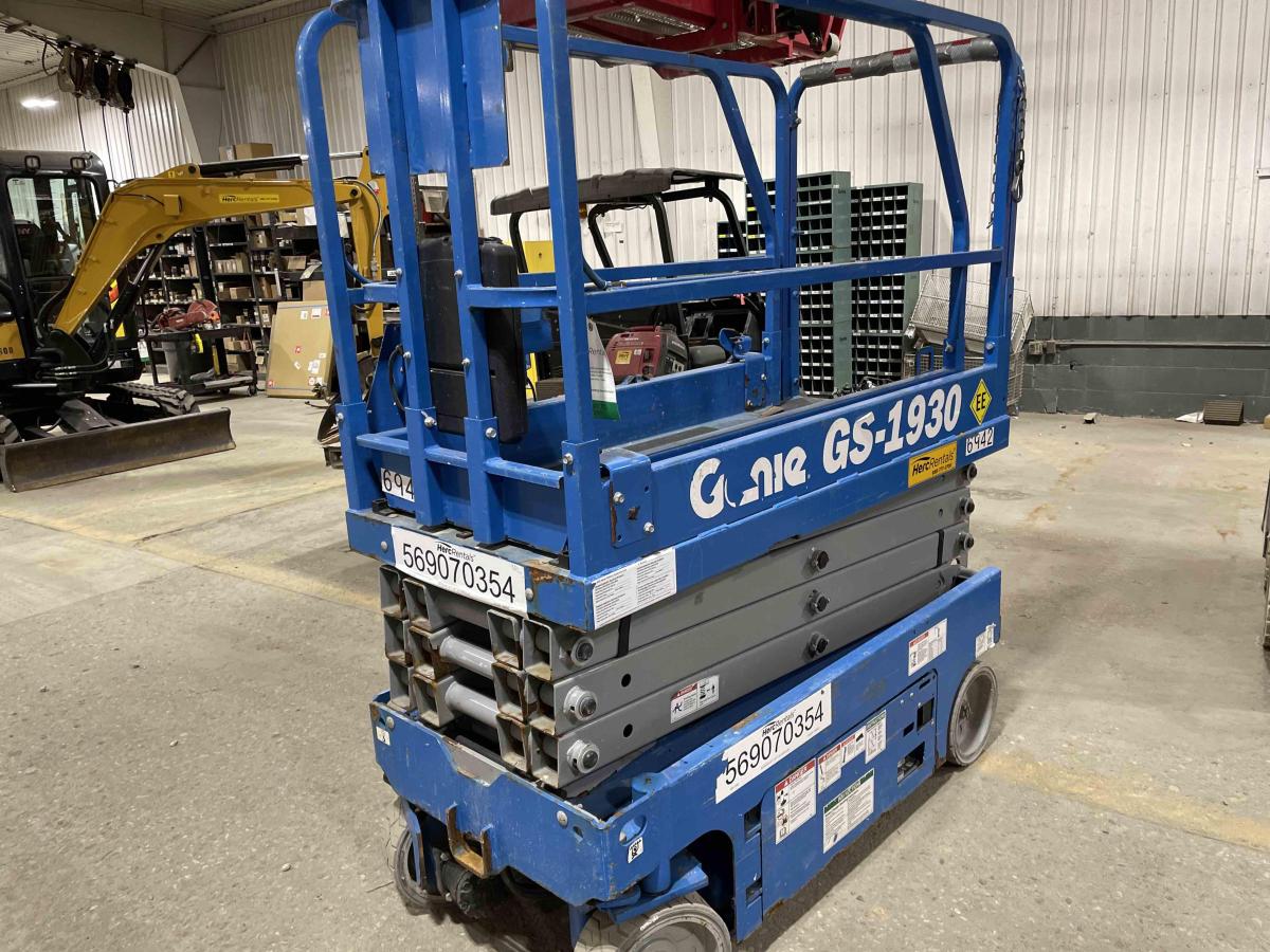 2017 Genie GS-1930