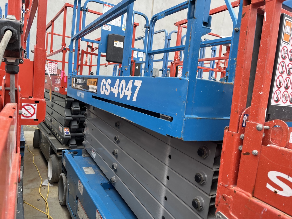 2016 Genie GS-4047