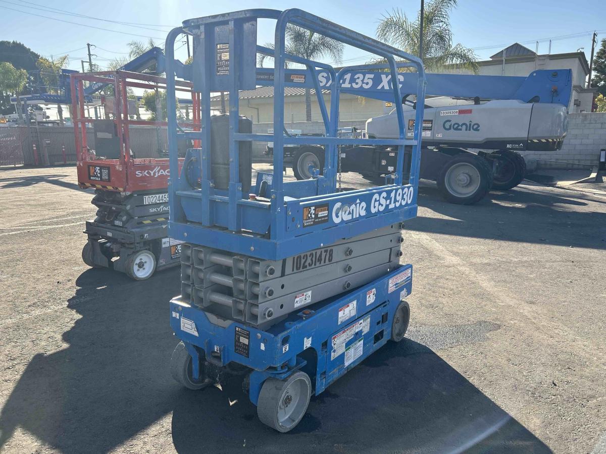 2017 Genie GS-1930