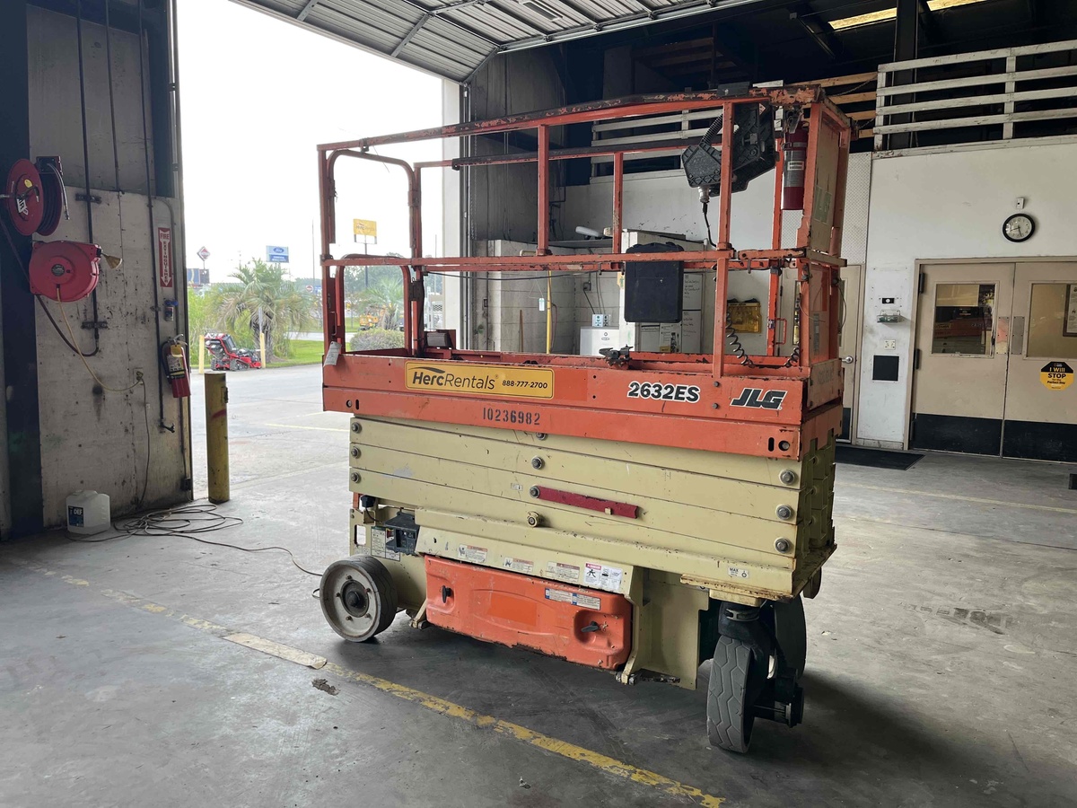 2018 JLG 2632ES-1