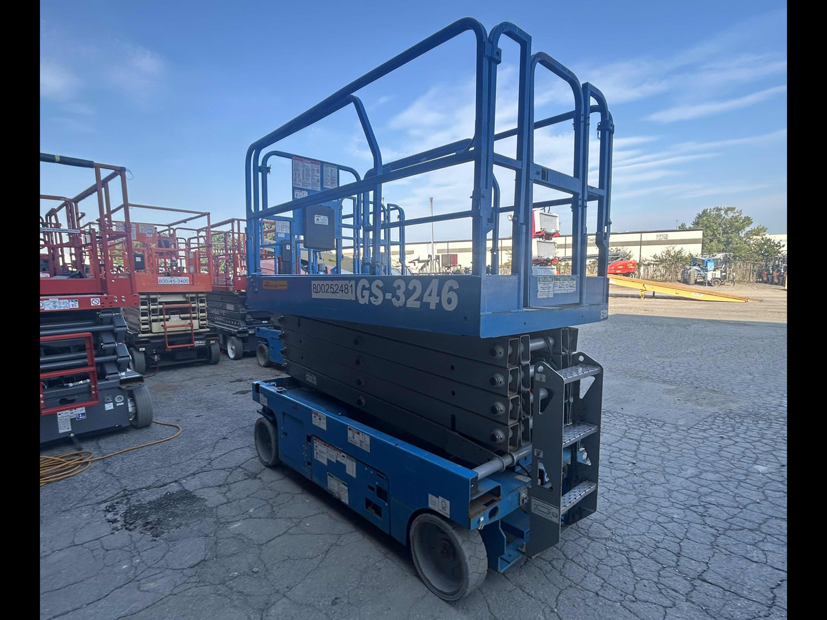 2019 Genie GS-3246-5
