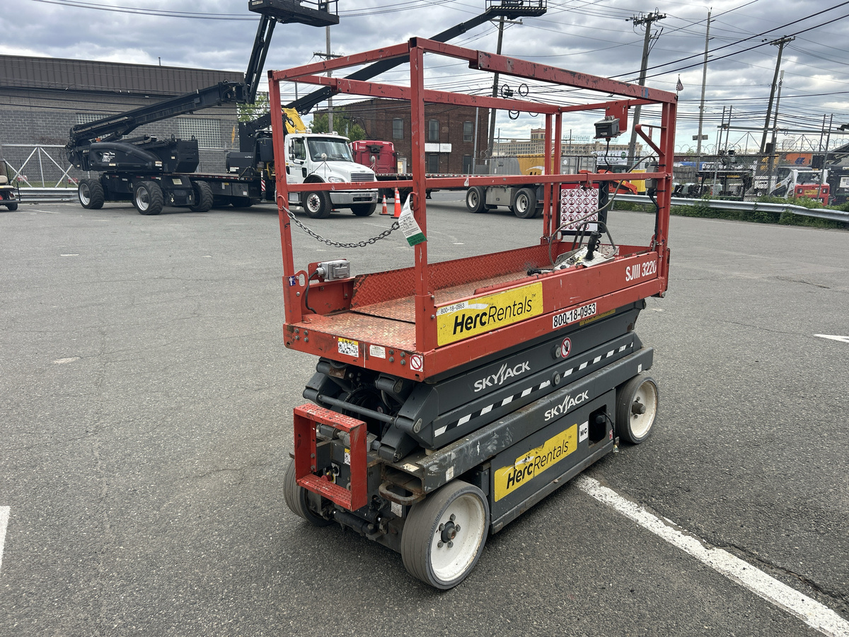 2017 Skyjack SJ-3220-3